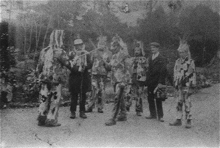 The Compton Tipteerers photographed by Arthur Beckett c1911